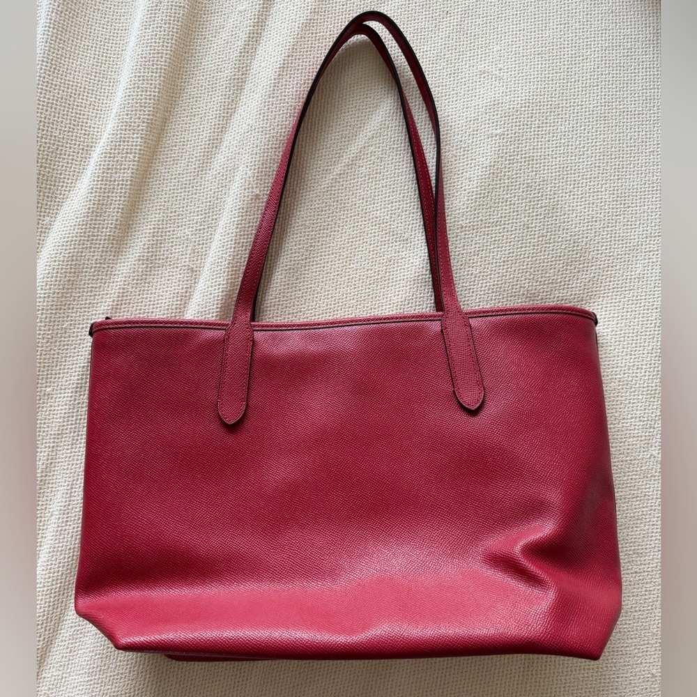Coach City Tote NWOT Cherry Red Leather Tote - Picture 3 of 9